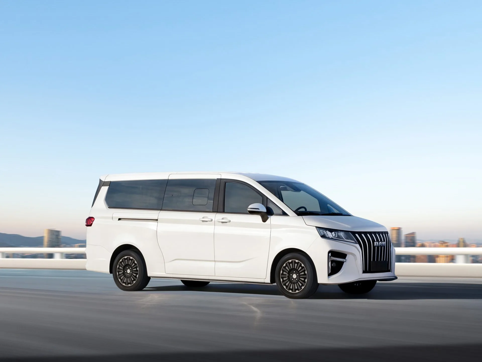 BAW Vans MPV 11 Puestos Eléctrica