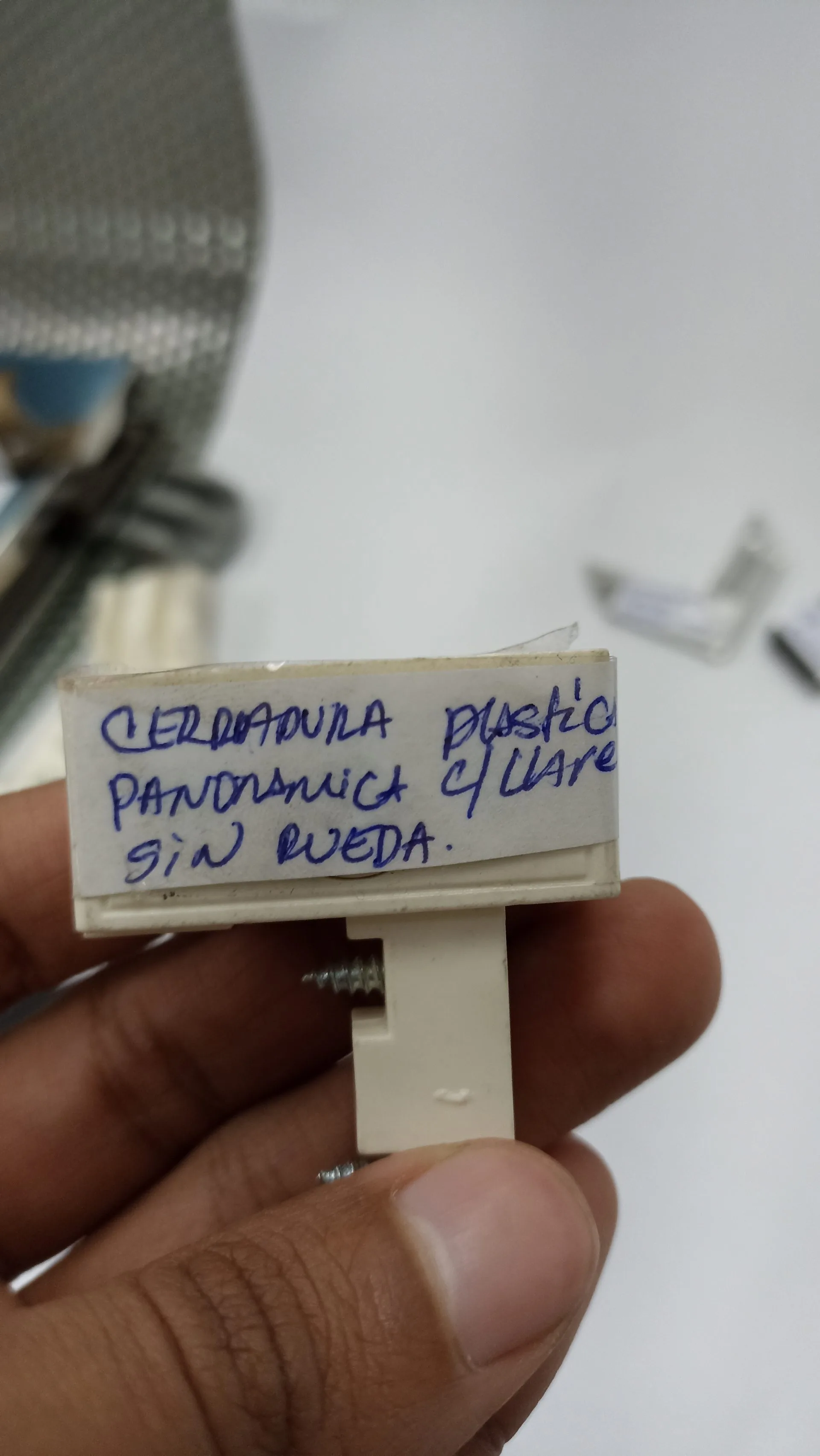 product-thumb