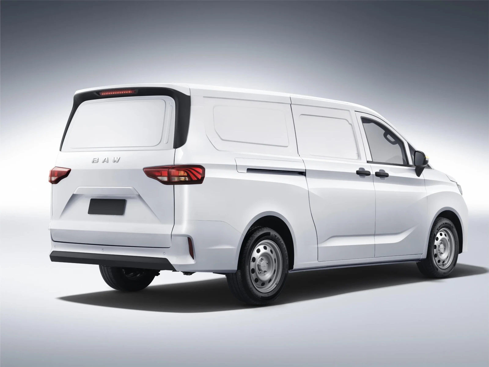 BAW Vans MPV Carga — Interior